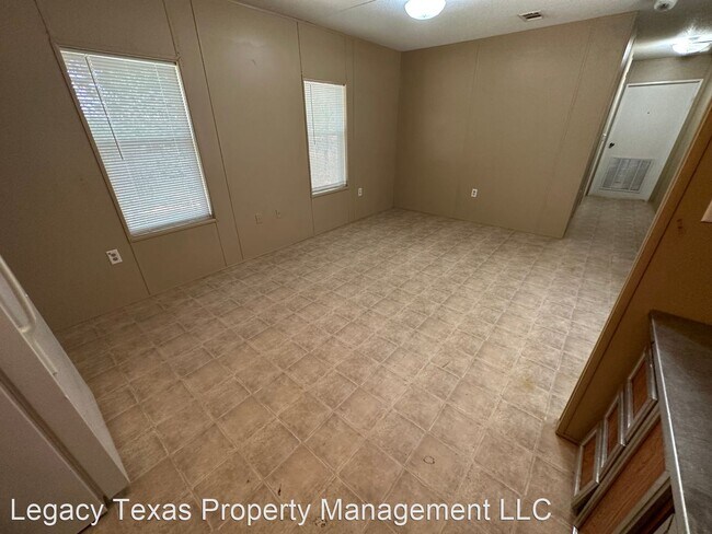Building Photo - 3 br, 1 bath House - 7177 Retta Mansfield Rd