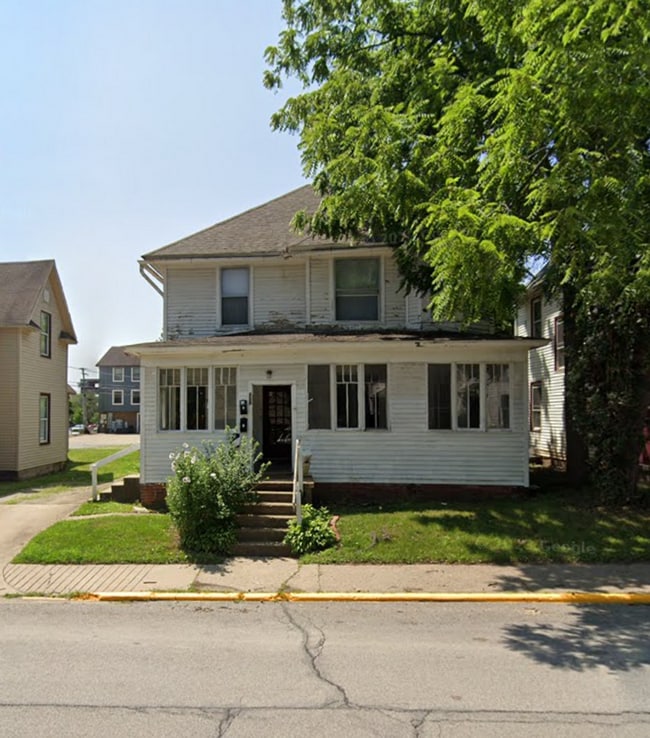 121 - 121 Apartment