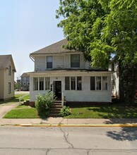 Building Photo - 121 Wiggins St