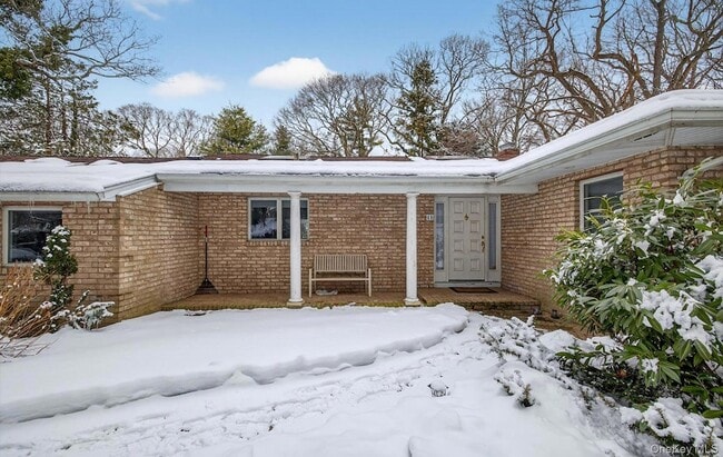 Photo - 11 Juneau Blvd House