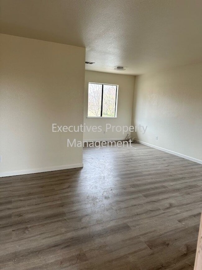 Building Photo - Apartment for Rent || 3363 San Mateo Ct Me...
