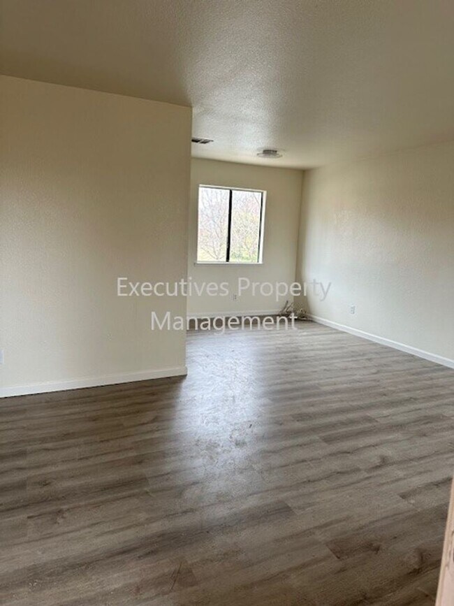 Foto del edificio - Apartment for Rent || 3363 San Mateo Ct Me...