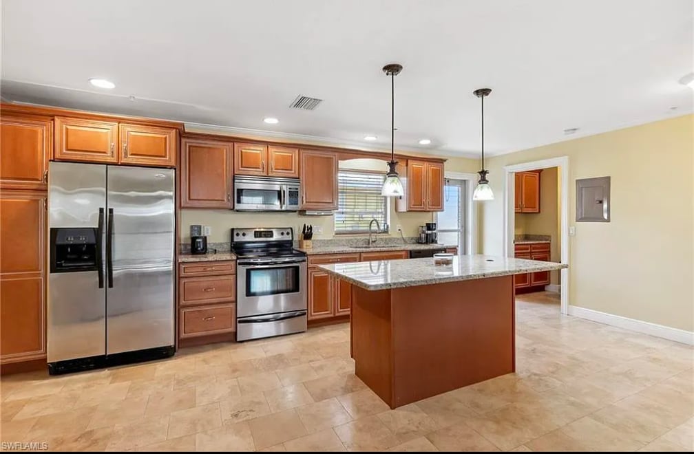 Photo - 4225 SE 19th Ave (Cape Coral, FL)