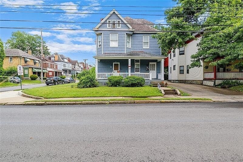 Front Street View - Door on the right side of the porch leads to unit #2 - 1960 Crafton Blvd