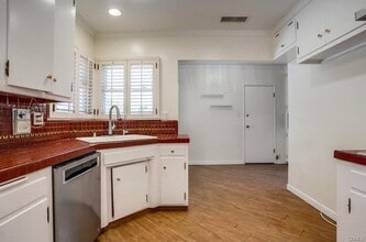 Building Photo - 3117 Sonoma St