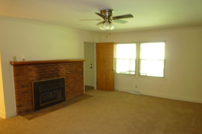 Building Photo - Nice 2 Bedroom Home In Wingate, NC!!