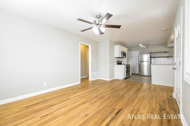 Foto del edificio - 1131 Geneva St