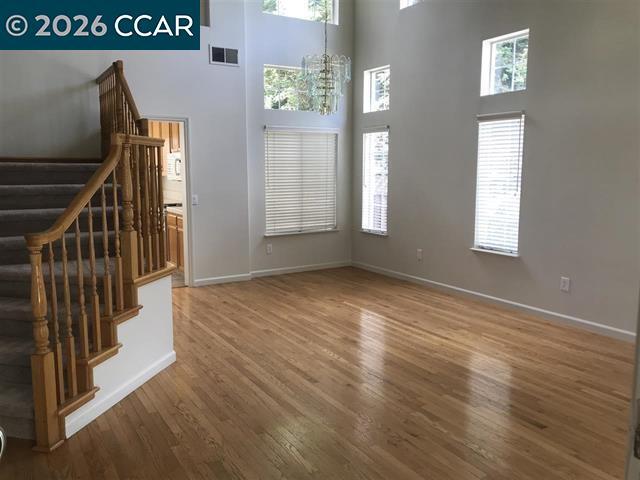 Building Photo - 689 Apple Hill Dr