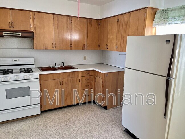 Foto del edificio - 909 W Donaldson Ave