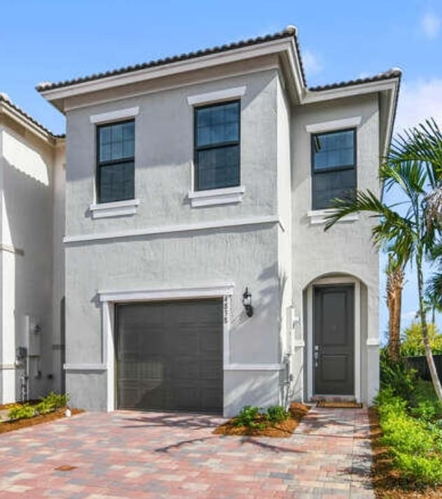 Foto principal - 4836 Chantilly Rd