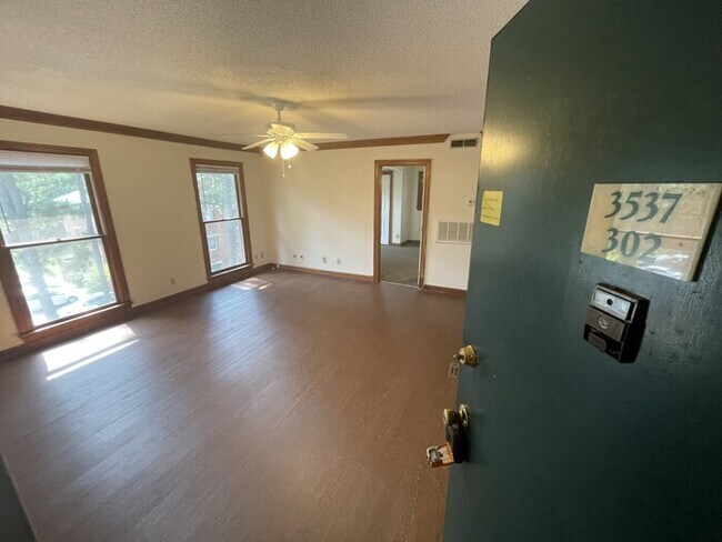 Building Photo - 3537 Ivy Commons Dr