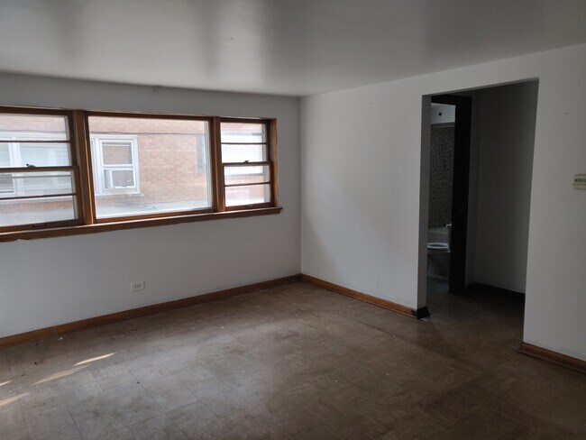 Building Photo - 1914 N 18th Ave