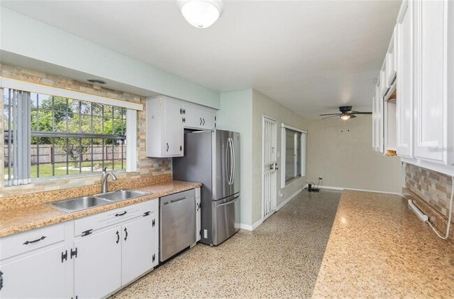 Foto del edificio - 1636 Burnham St