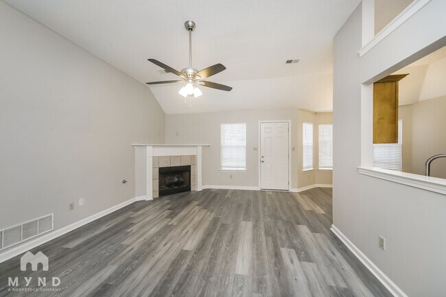 Foto del edificio - 8418 Regal Bend Dr