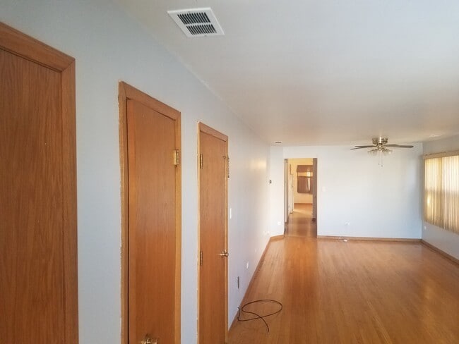 Foto del edificio - 6042 S Kolmar Ave