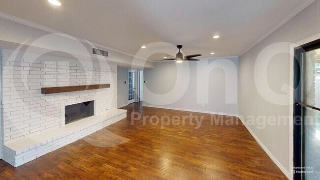 Building Photo - 6314 Glenmoor Dr