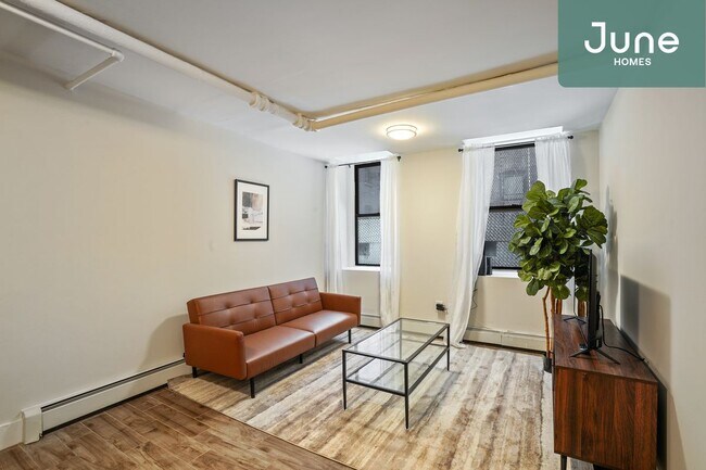 Building Photo - Full room in 3-bed/2.0-bath Home