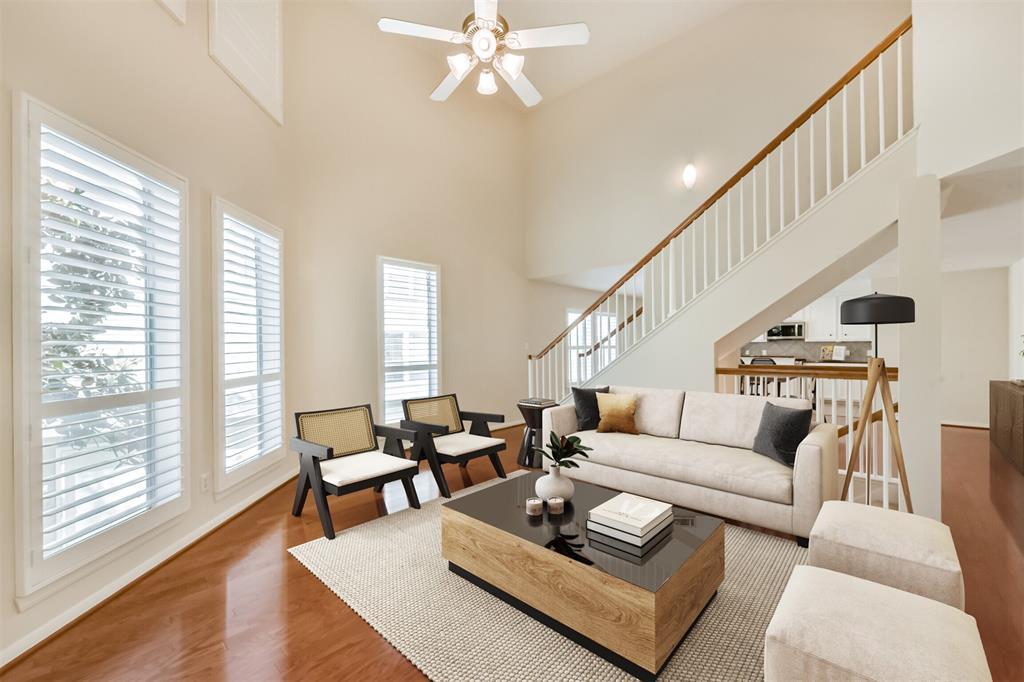 Foto principal - 1289 W 17th St