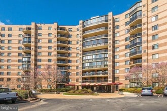 Building Photo - 8350 Greensboro Dr