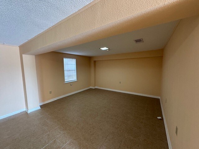 Foto del edificio - 300 Ling St