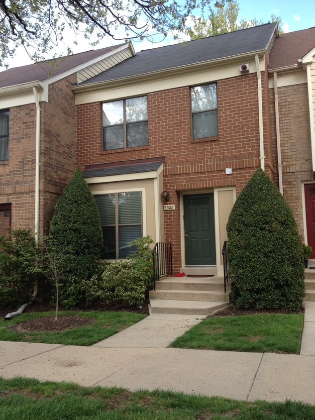 Photo - 5328 King Charles Way (Bethesda, MD)