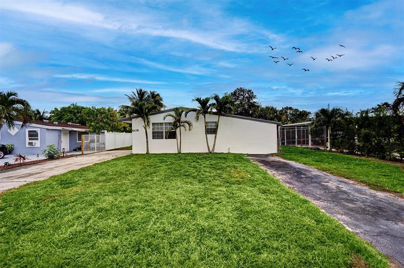 Foto principal - 6128 SW 2nd St