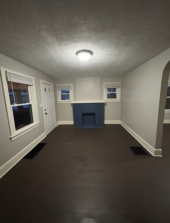 Building Photo - 2215 Morgan St