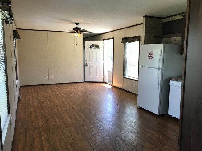 Building Photo - 47 Deer Run Pky