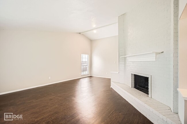 Foto del edificio - 8314 Kensington Dr