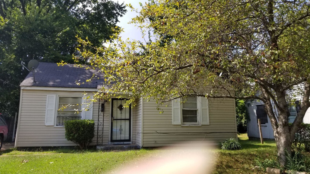 Primary Photo - 2437 Corry Rd