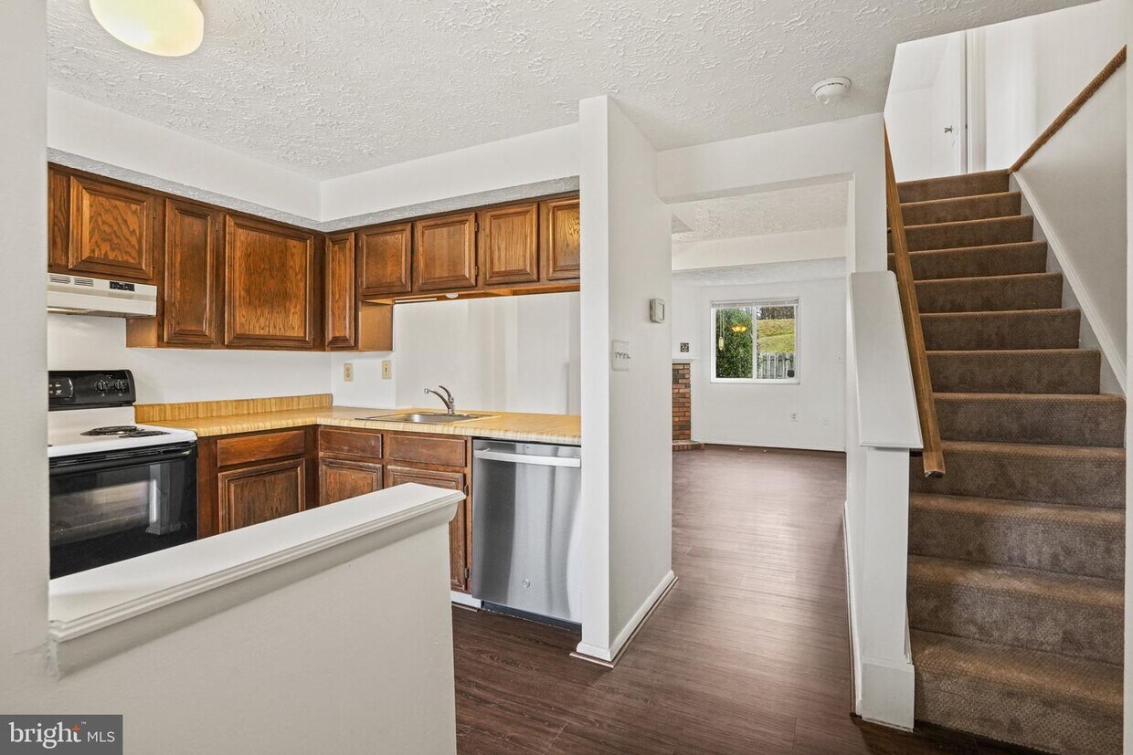 Foto principal - 3525 Laurel View Ct