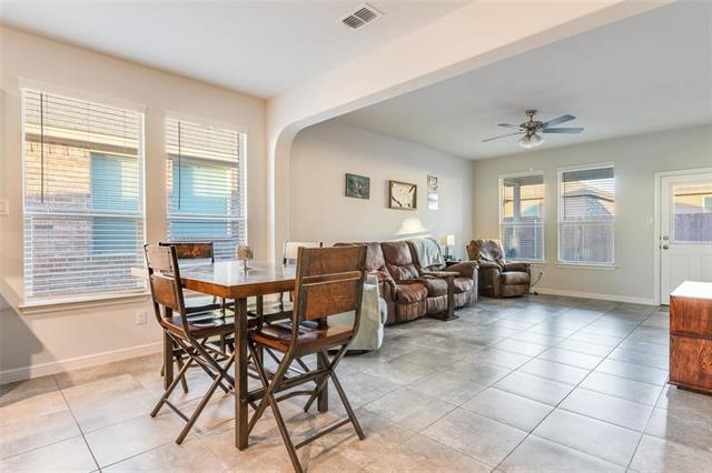 Foto del edificio - 9128 Stormcrow Dr