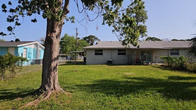 Photo - 914 67th Ave W House