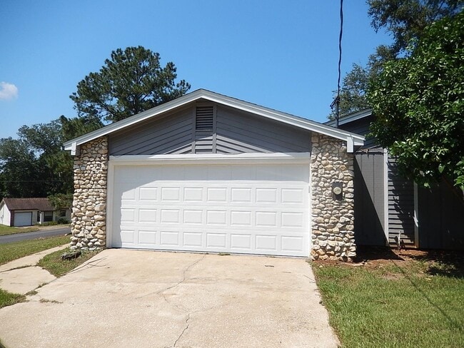 Building Photo - 2338 Eastgate Way
