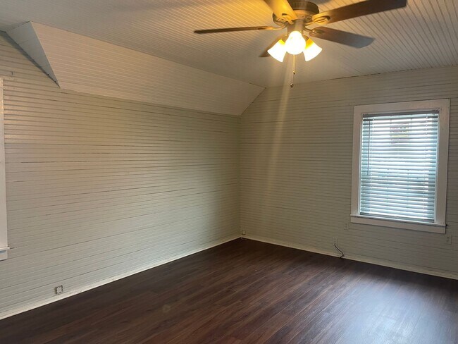 Photo - Duplex Available In Great Location House