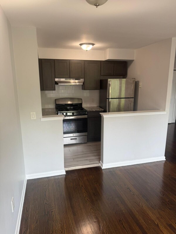 Foto del edificio - 821 Central Ave