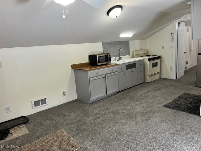 Foto del edificio - 3923 Richlawn Rd