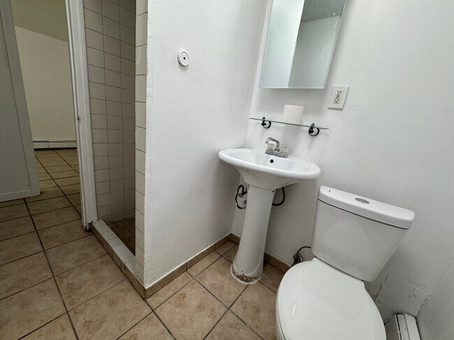 Foto del edificio - 476 Sutter Ave