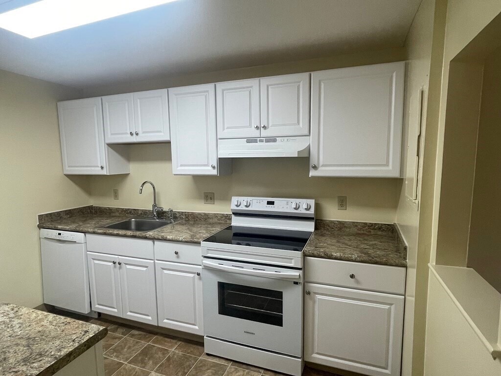 8 Silver Hill Ln, Natick, MA 01760 Townhome Rentals in Natick MA