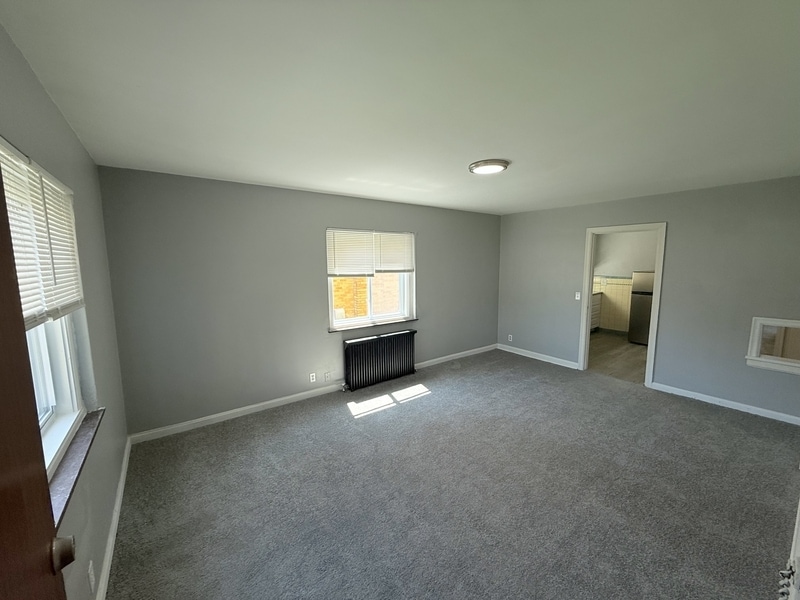 Primary Photo - 3135 Mozart Ave