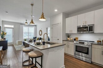 Building Photo - 300 Prominence Point Pkwy