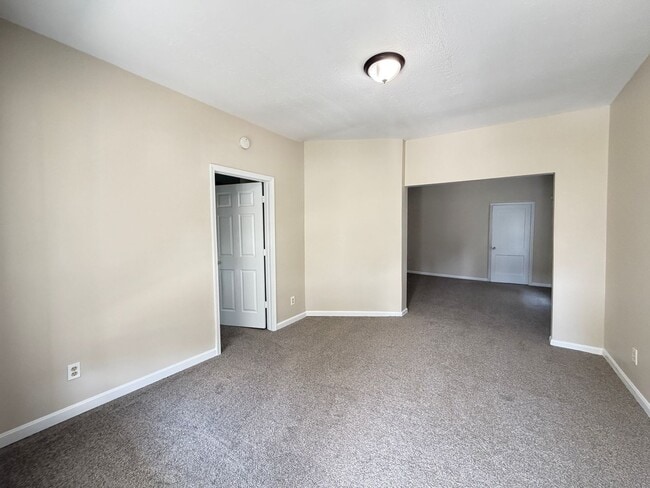 Foto del edificio - 1411 Sale Ave