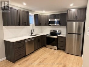 Building Photo - 2335 Mercer St