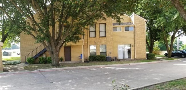 Foto del edificio - 5501 Lake Hubbard Pkwy
