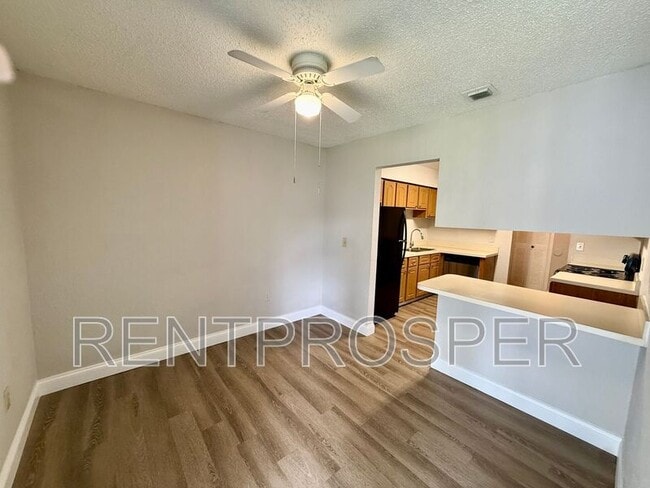 Building Photo - 4413 S Semoran Blvd