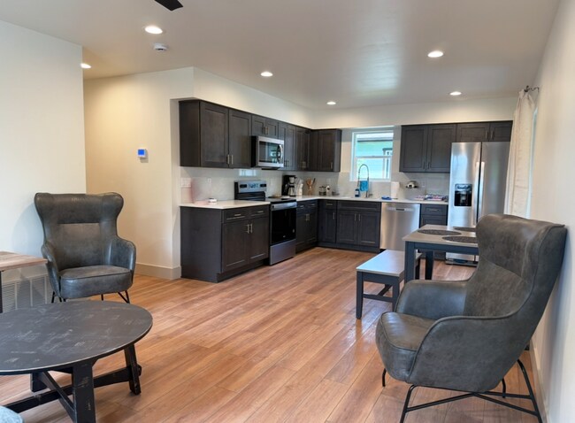 Foto del edificio - Now Leasing: 209 12th Street West, Kalispe...