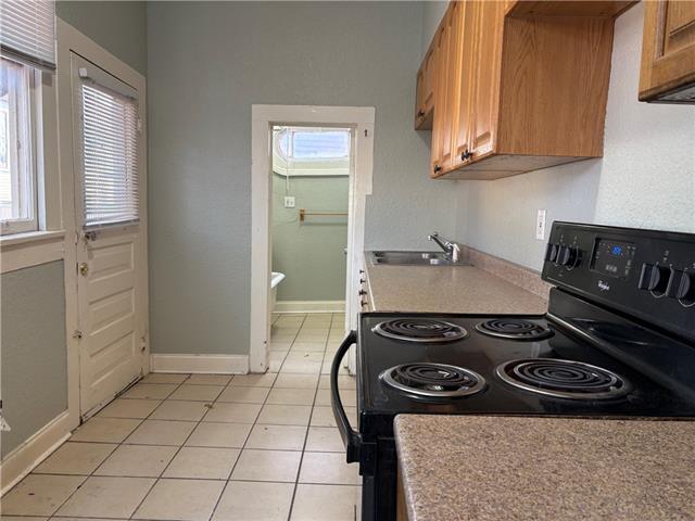 Building Photo - 816 N Carrollton Ave