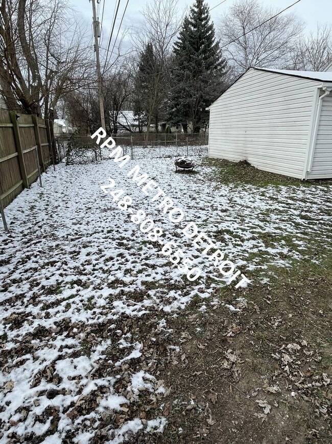 Building Photo - Move in Ready Bungalow in Warren