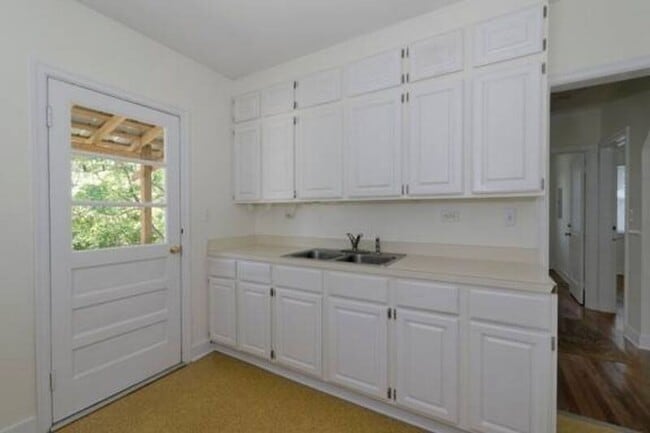 Photo - 2310 Center Ave House