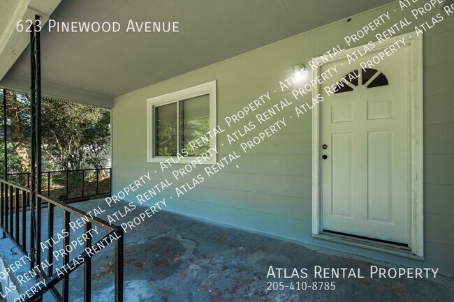 Foto del edificio - 623 Pinewood Ave